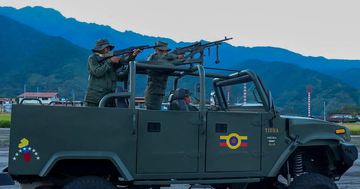 Airlines cancel flights in Venezuela after FAA warns of dangers