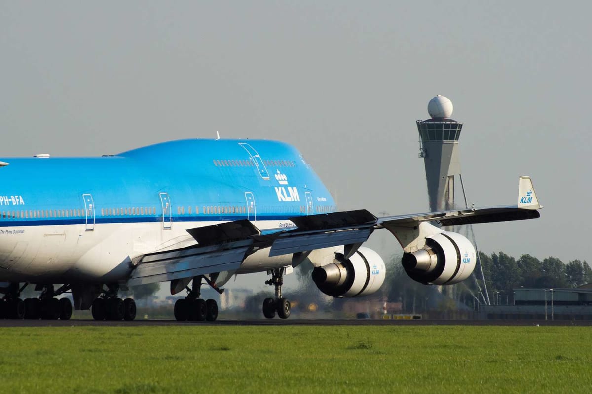 KLM Flight 622 Incident: Passenger Opens Emergency Door at Atlanta