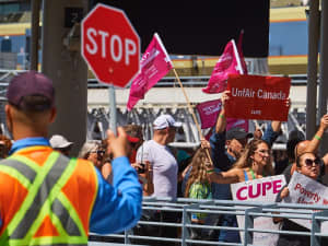 Will Airline Labor Talks Bring Smooth Sailing or New Turbulence for Travelers?