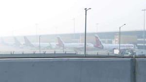 Red Alert Fog Blinds Delhi Airport: 118+ Flights Cancelled, CAT III in Effect