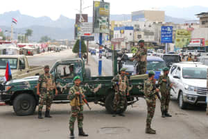 Saudi-UAE Tensions Ground Flights at Aden International Airport Amid Airstrikes