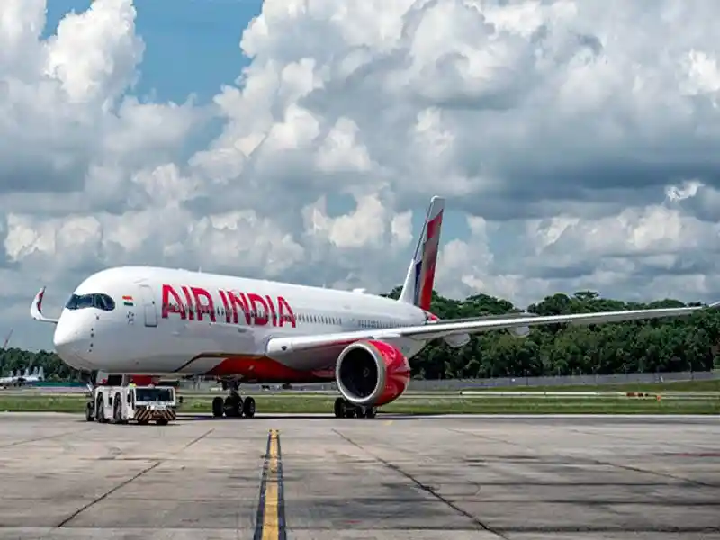 Breaking aviation news background