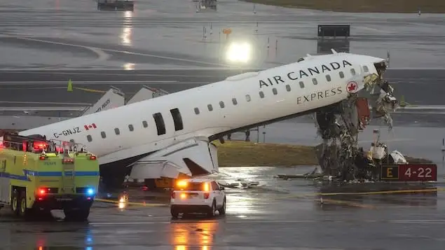 Two Pilots Killed as Air Canada CRJ-900 Hits Vehicle at LaGuardia Airport