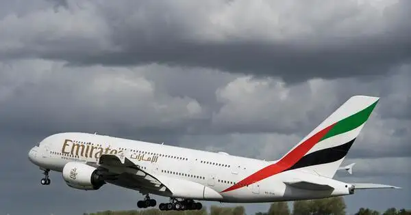 Emirates, Etihad Resume Limited Flights Amid Middle East Airspace Closures