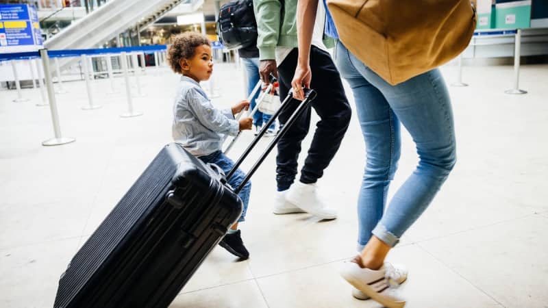 Shutdown Sparks 4-Hour Airport Delays Amid TSA Staff Shortages