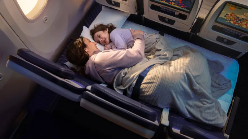 United Airlines to Roll Out Economy Lie-Flat Beds by 2030 on Widebody Fleet