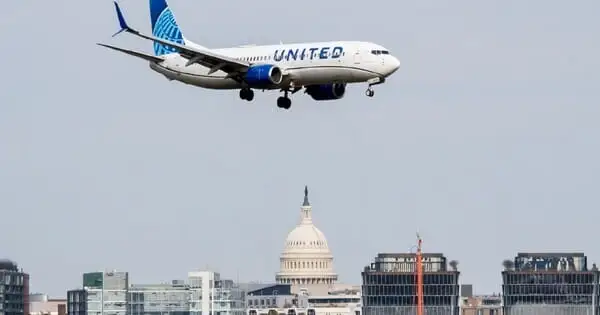 United Airlines 737 Diverts to Pittsburgh After Security Threat