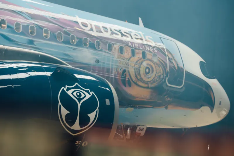 Brussels Airlines Amare A320neo Returns After Lightning