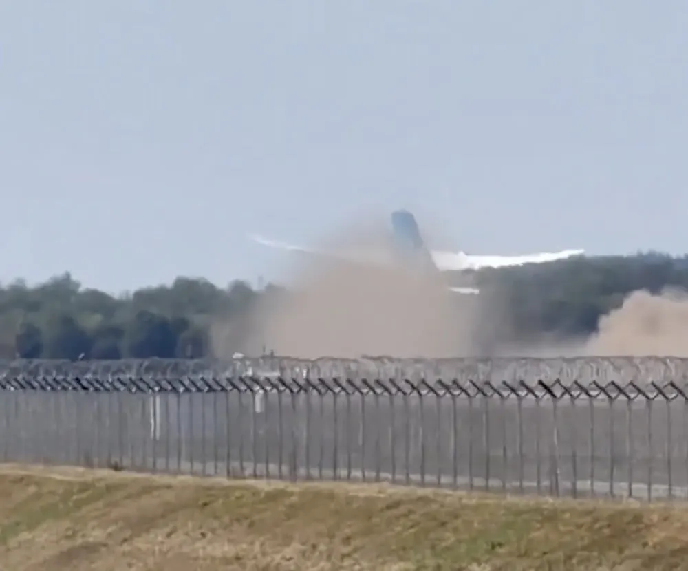 Vietnam Airlines 787 Overruns Munich Runway in Tail Strike
