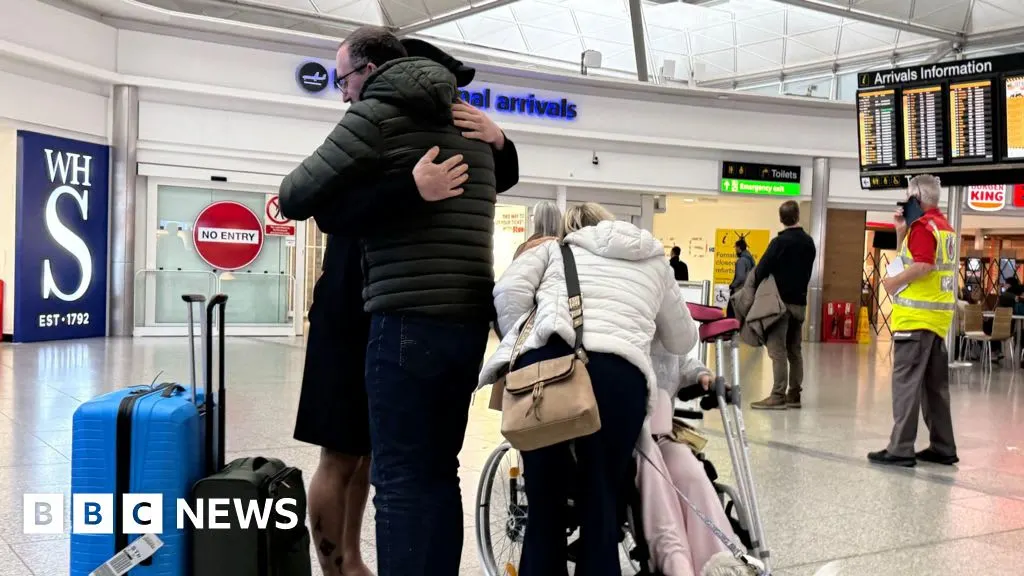 First UK Repatriation Flight Lands From Oman Amid Airspace Crisis