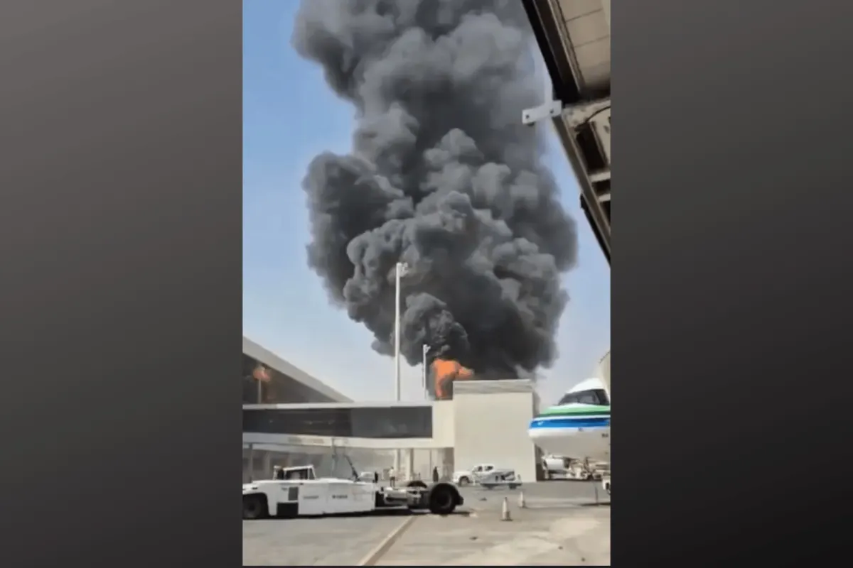 Riyadh Airport Struck by Missile; Hundreds of Flights Cut