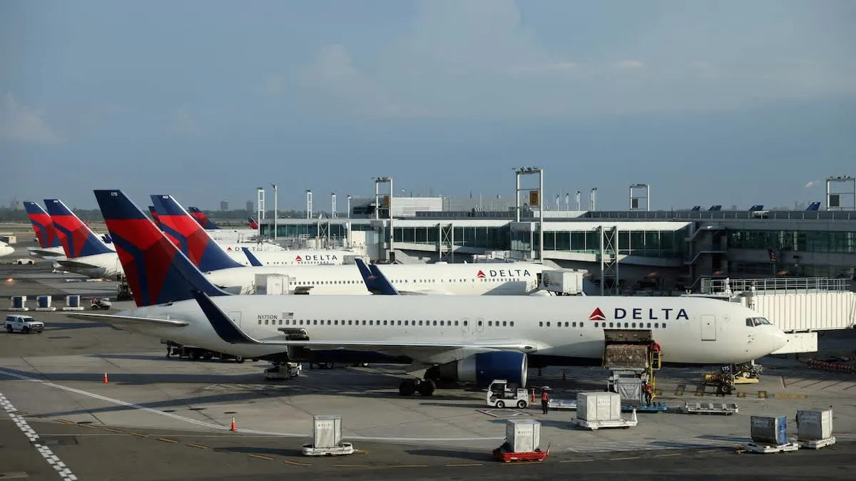 Delta A350 and Air Canada 777 Clip Wings at LAX
