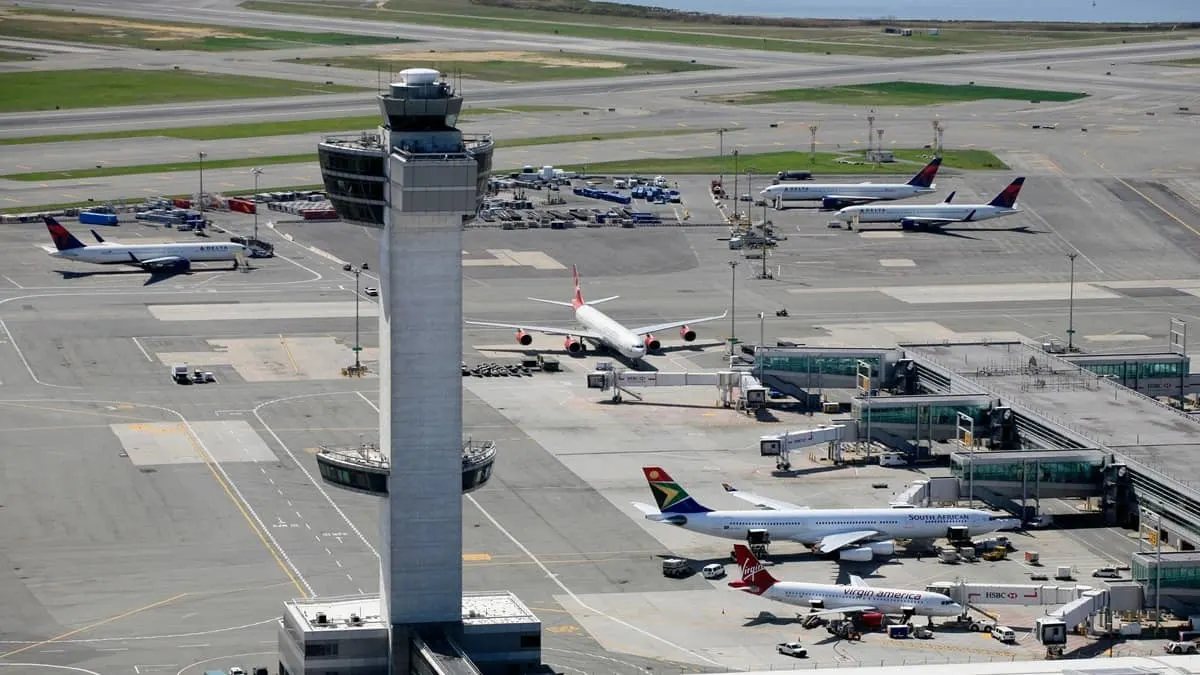 JetBlue A321 Reports Drone Strike on Approach to JFK