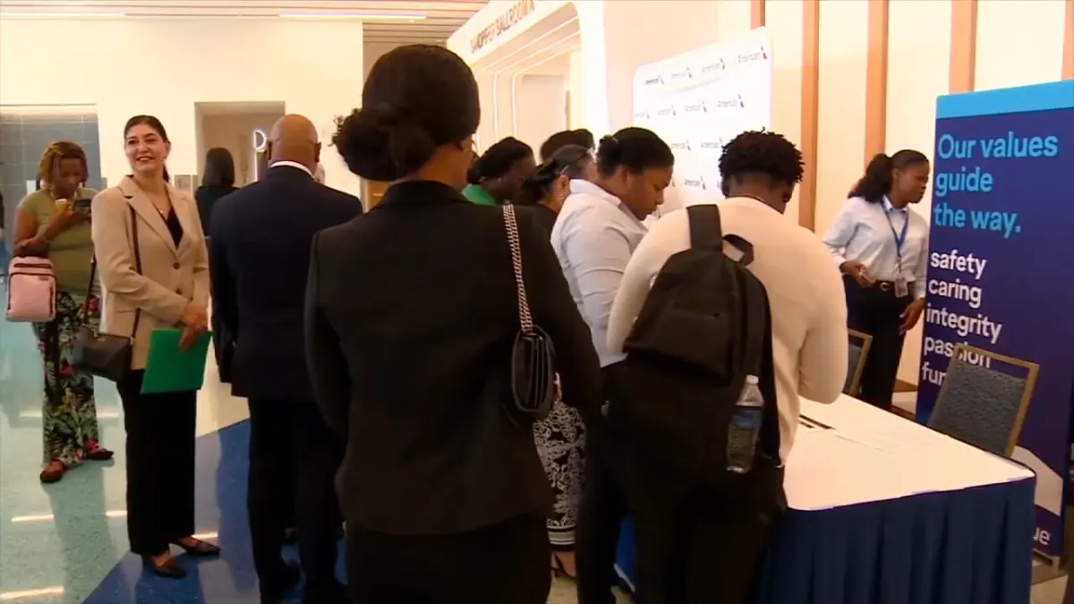 Spirit Airlines Closure: Workers Seek Jobs at FLL Career Fair