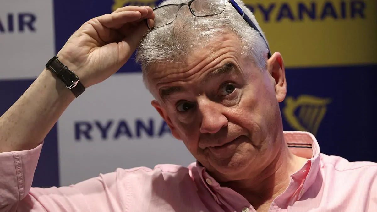 Ryanair Seeks UK Airport Alcohol Ban Amid Flight Diversions