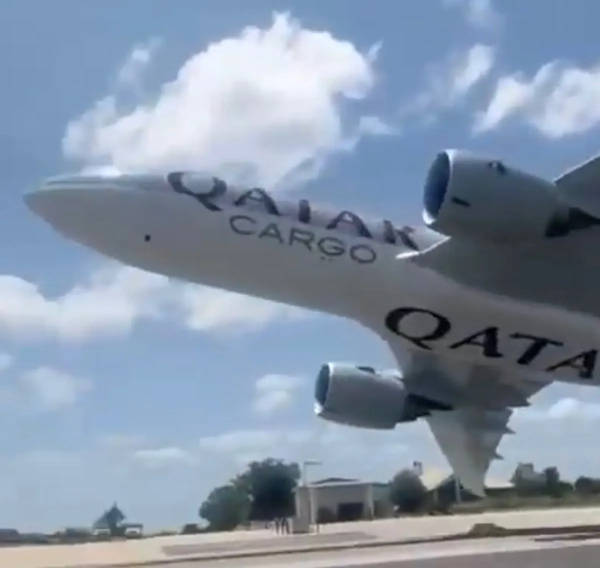Boeing 777 Low Pass at Horseshoe Bay Under FAA Investigation