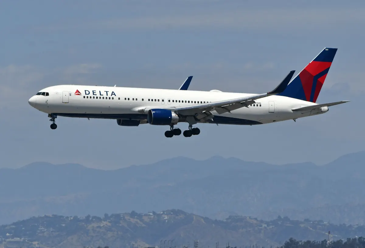 Delta Adds Newark-LAX Flights and New 2027 CES Routes