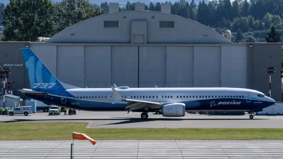 FAA Nears 737 MAX 10 Certification Despite Software Issue