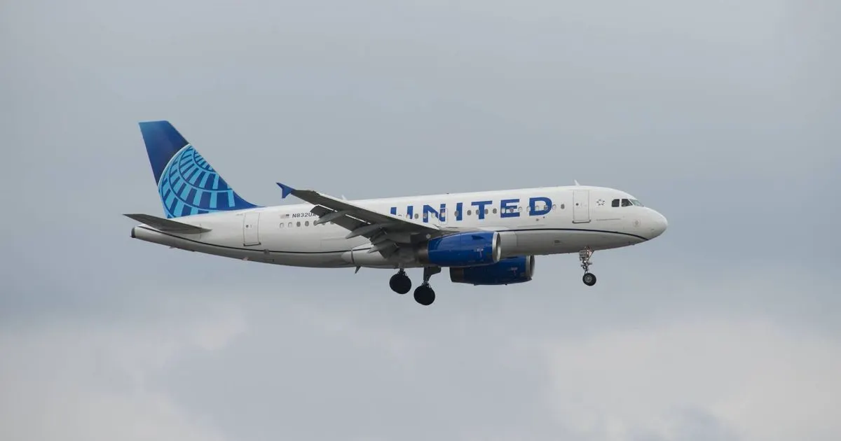 United Airlines Updates Contract to Enforce Headphone Use Onboard