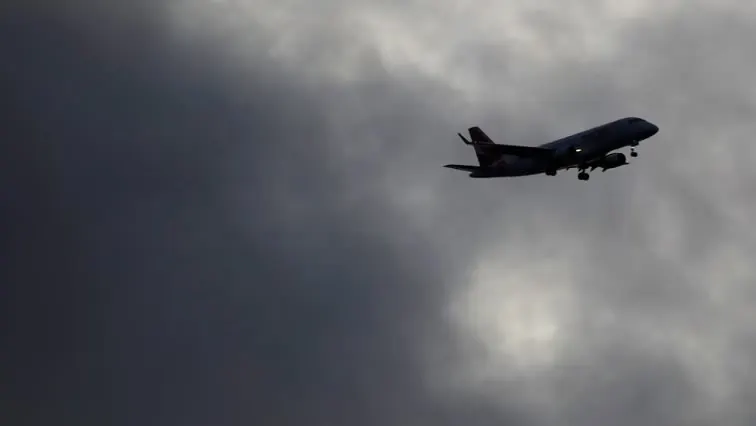 Ryanair Flight FR1879 Lands After Shattered Window Incident