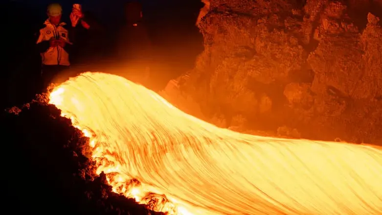 Mount Etna Eruption Closes Catania Airport; Flights Divert