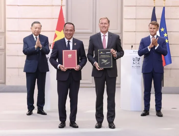 Vietnam Airlines Signs MoU for Five Airbus A350-900s