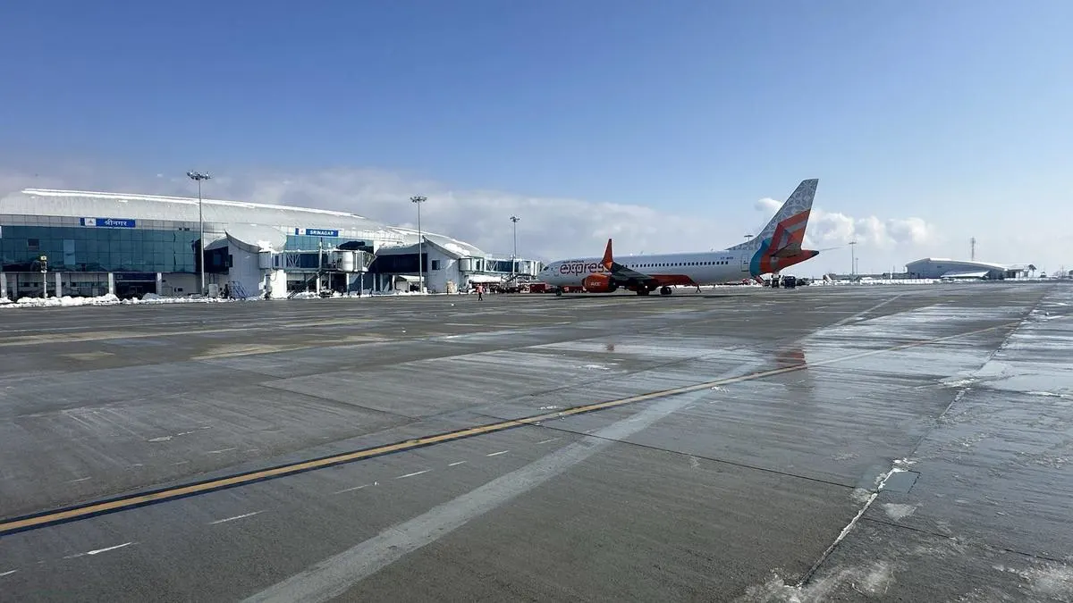 Srinagar Airport Restricts Flight Hours for Runway Upgrade April-July
