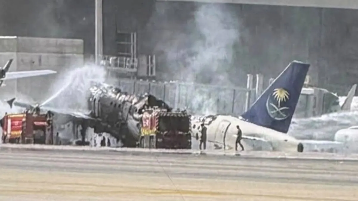 Saudia A320 Destroyed in Riyadh Airport Missile Strike