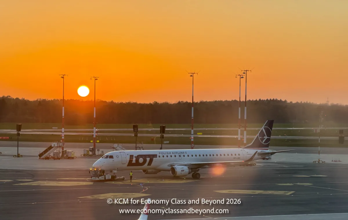 LOT Polish Airlines E195 at Hamburg Airport