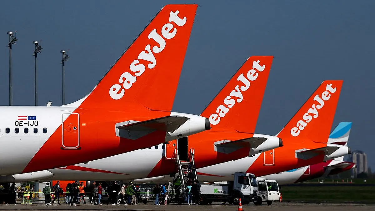 easyJet Extends Castlelake Deadline to Match Apollo Bid