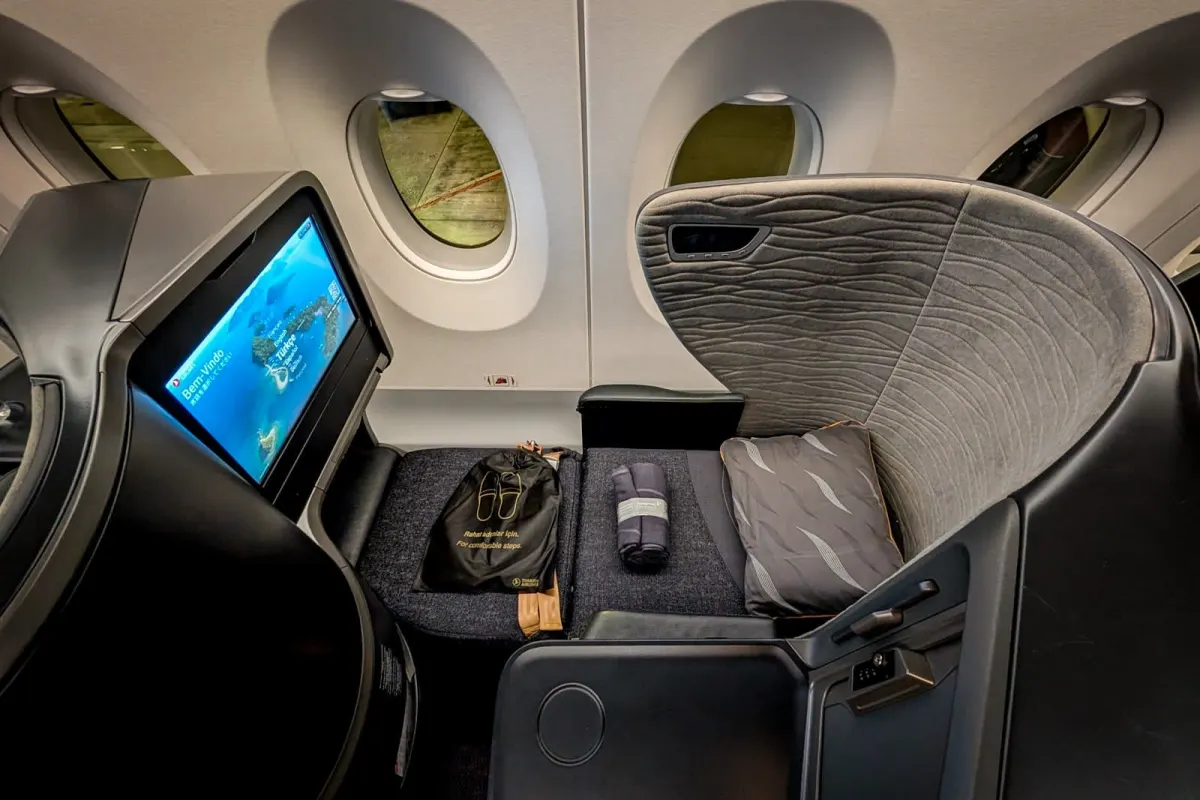 Turkish Airlines A350-900: Dining Excellence and Cabin Review