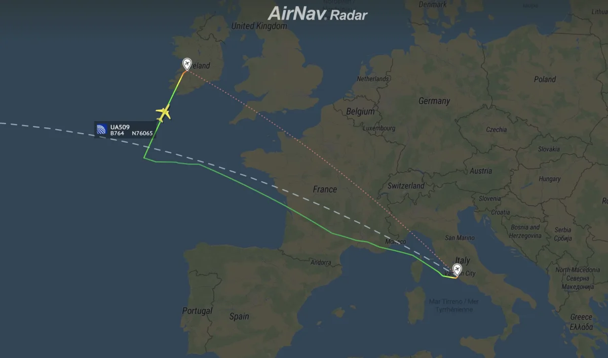 United 767-400ER Diverts to SNN After Engine Vibration