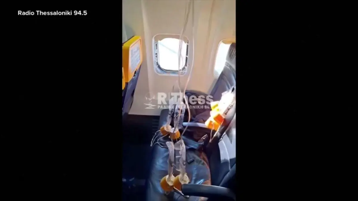 Ryanair 737-800 Engine Failure Prompts NTSB Probe