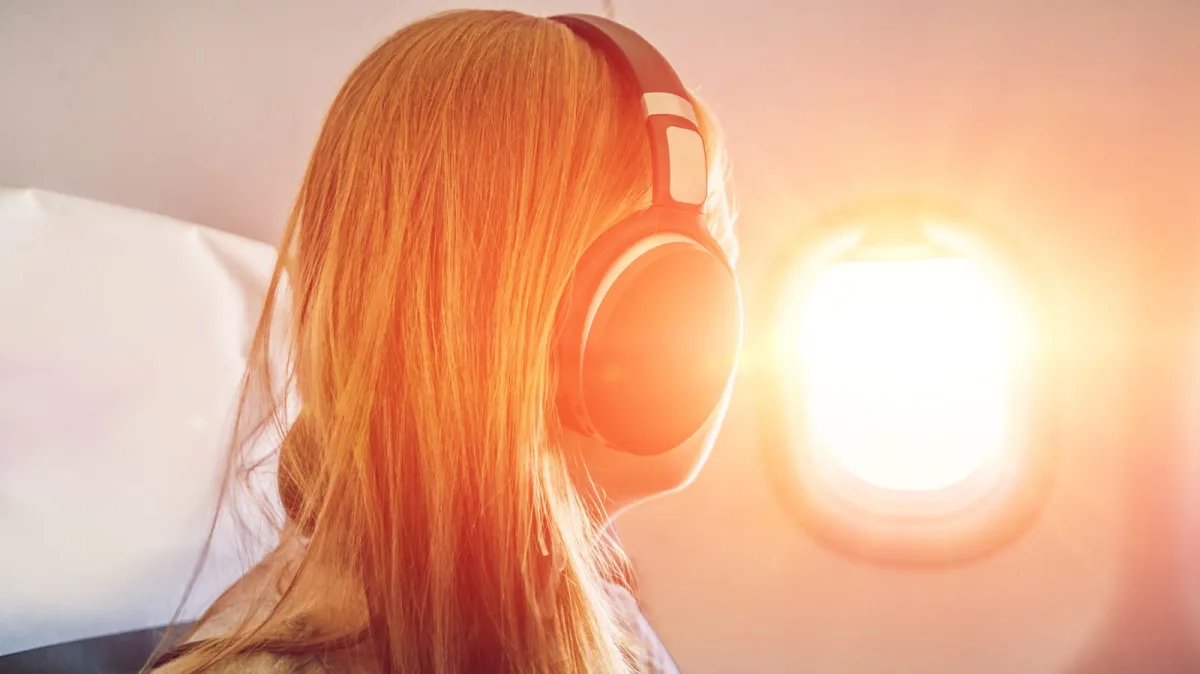 United Airlines Mandates Headphones or Face Permanent Ban