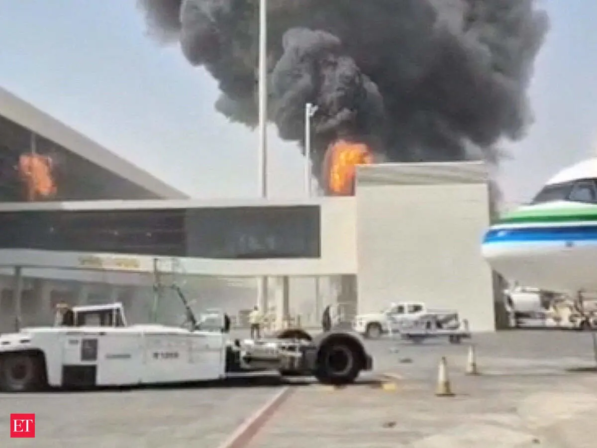 Riyadh Airport Limits Traffic Following Houthi Attacks