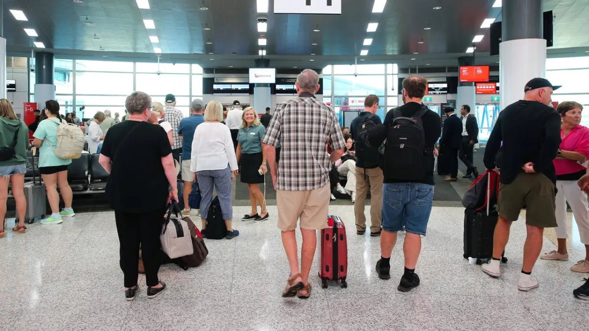 Sydney Airport Fog Causes Widespread Flight Cancellations