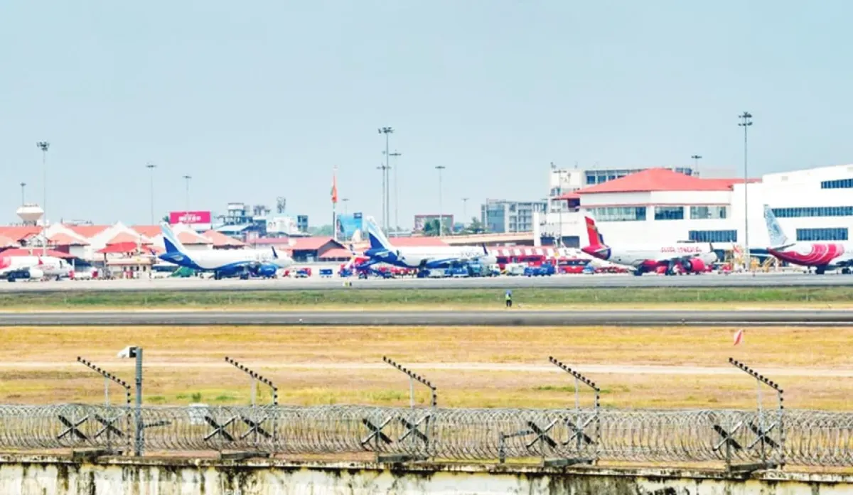 West Asia Crisis Forces India to Cancel 10,000 Flights, Reroute Operations