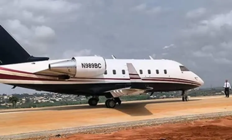 Bombardier Challenger 600 Lands on Nigeria Roadway