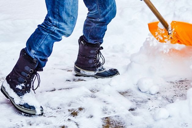 Arctic Blast Threatens Dublin Airport Flights Amid Status Yellow Ice Warning.