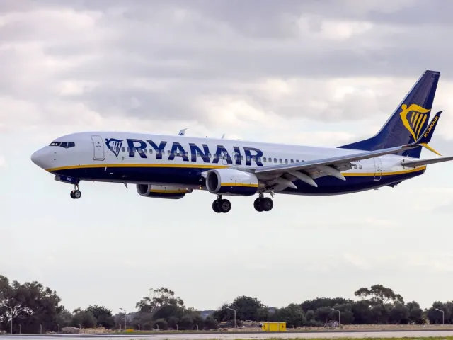 Why Does Ryanair Want Passengers to Stop Wearing Jeans on Flights?