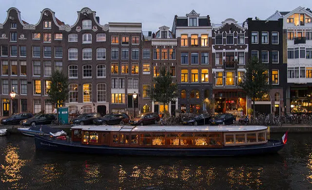 Delta: San Francisco – Amsterdam, Netherlands. $545 (Basic Economy) / $785 (Regular Economy). Roundtrip, including all Taxes