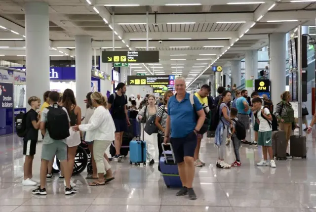 Ryanair warns of major flight disruption due to European ATC strikes this summer.