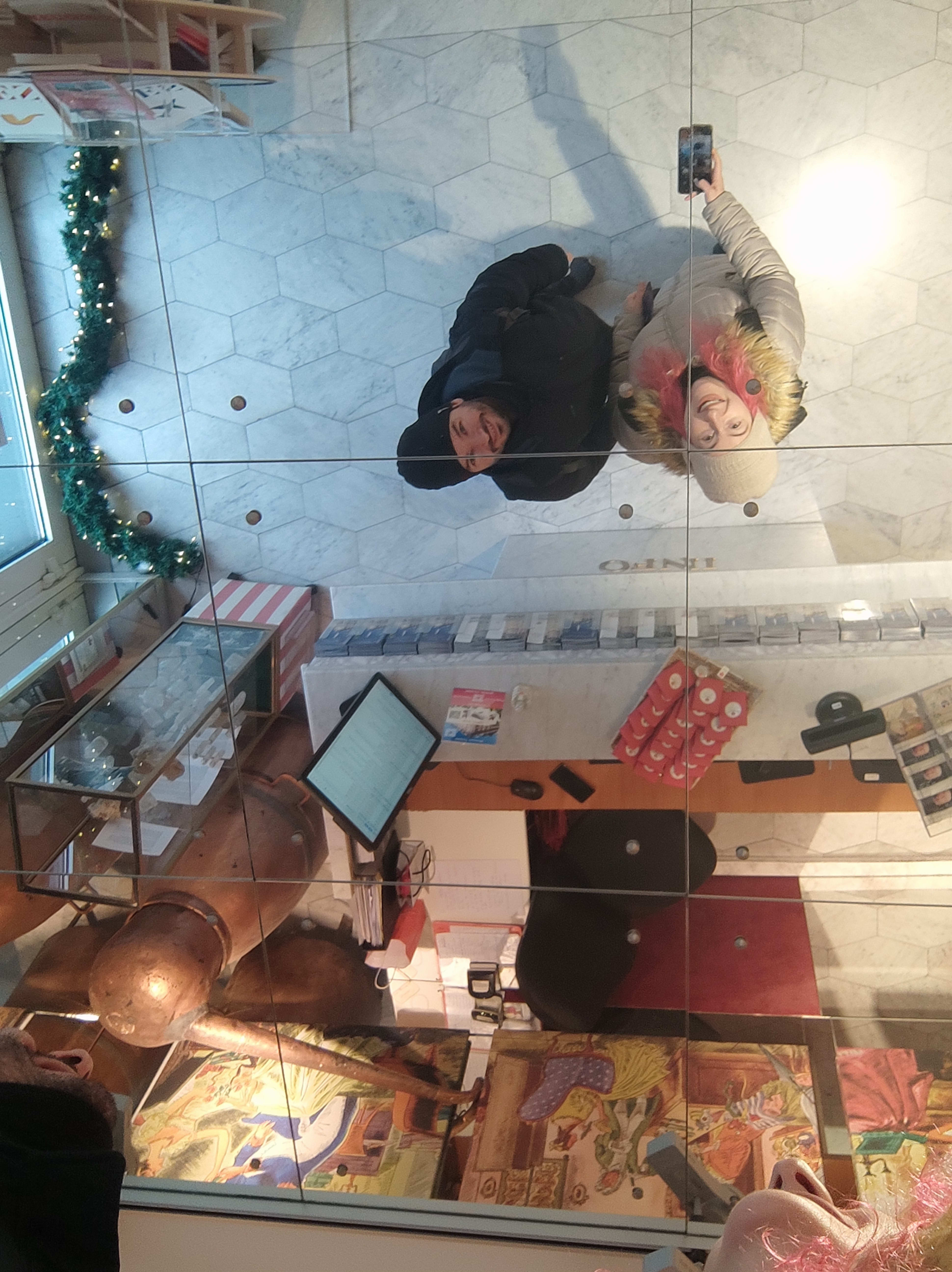 Antik parfüm şişeleri