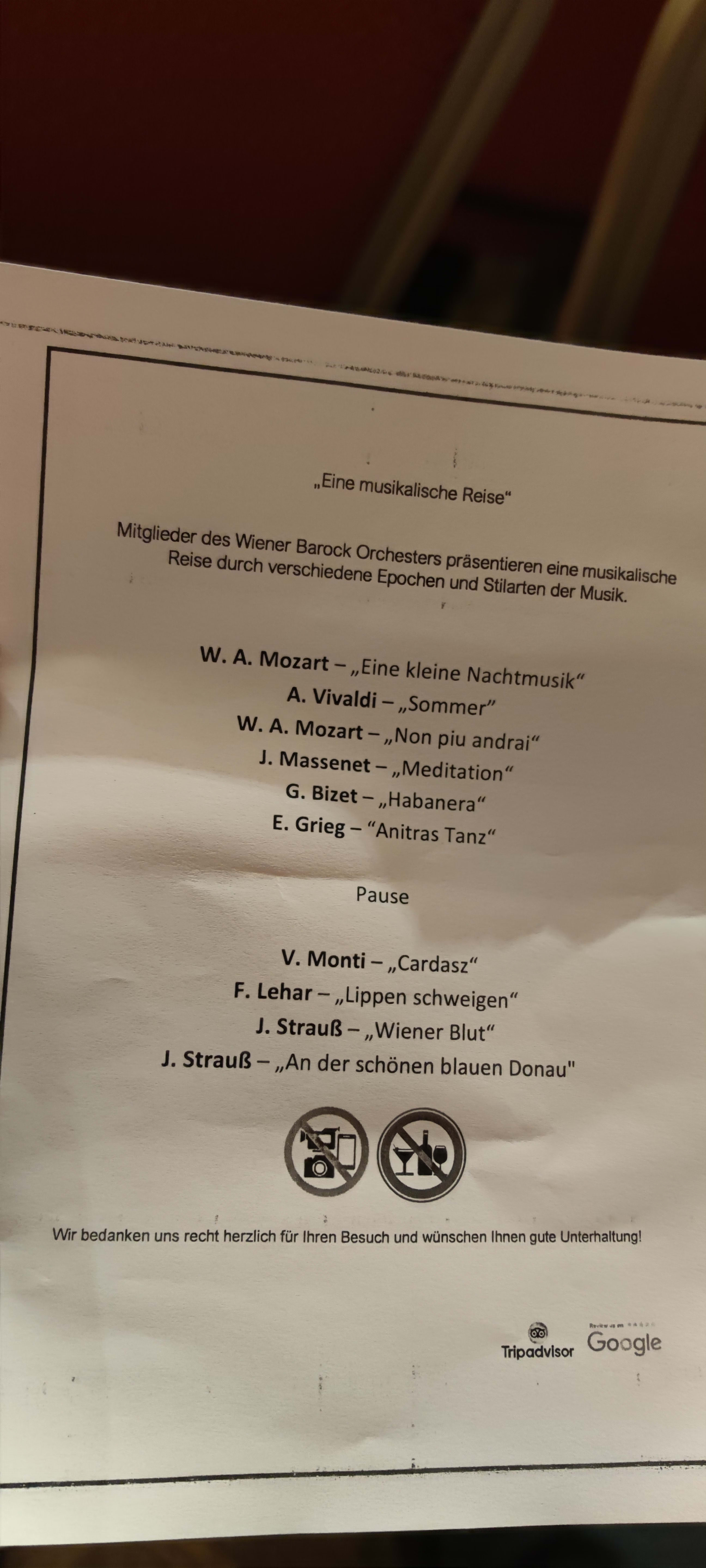 Konser salonu iç mekan