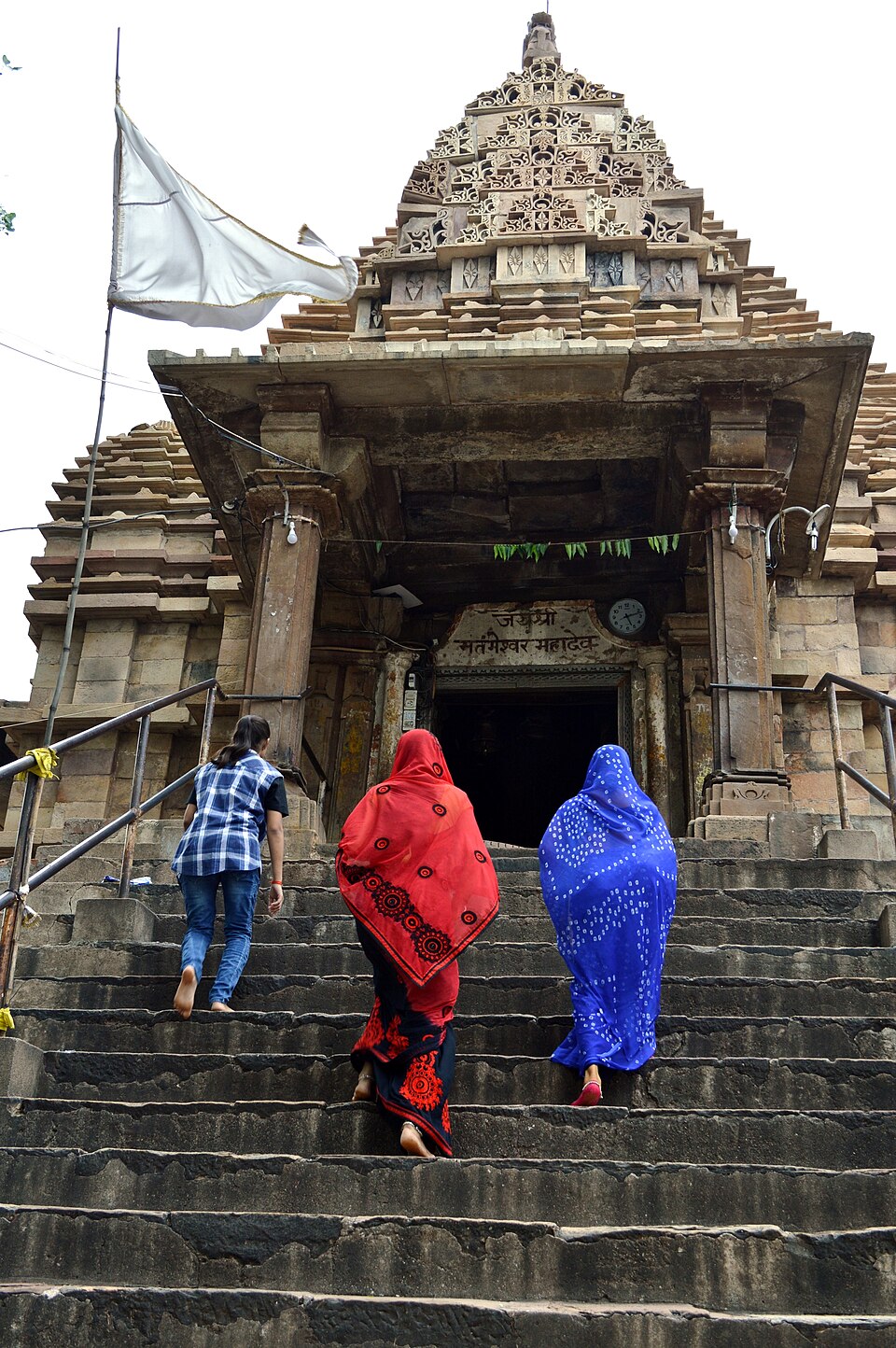 Matangeshwar Mahadev Temple, Khajuraho — a Chandela-era Shiva temple housing one of India's largest monolithic lingams, standing outside the main Western Group of temples.