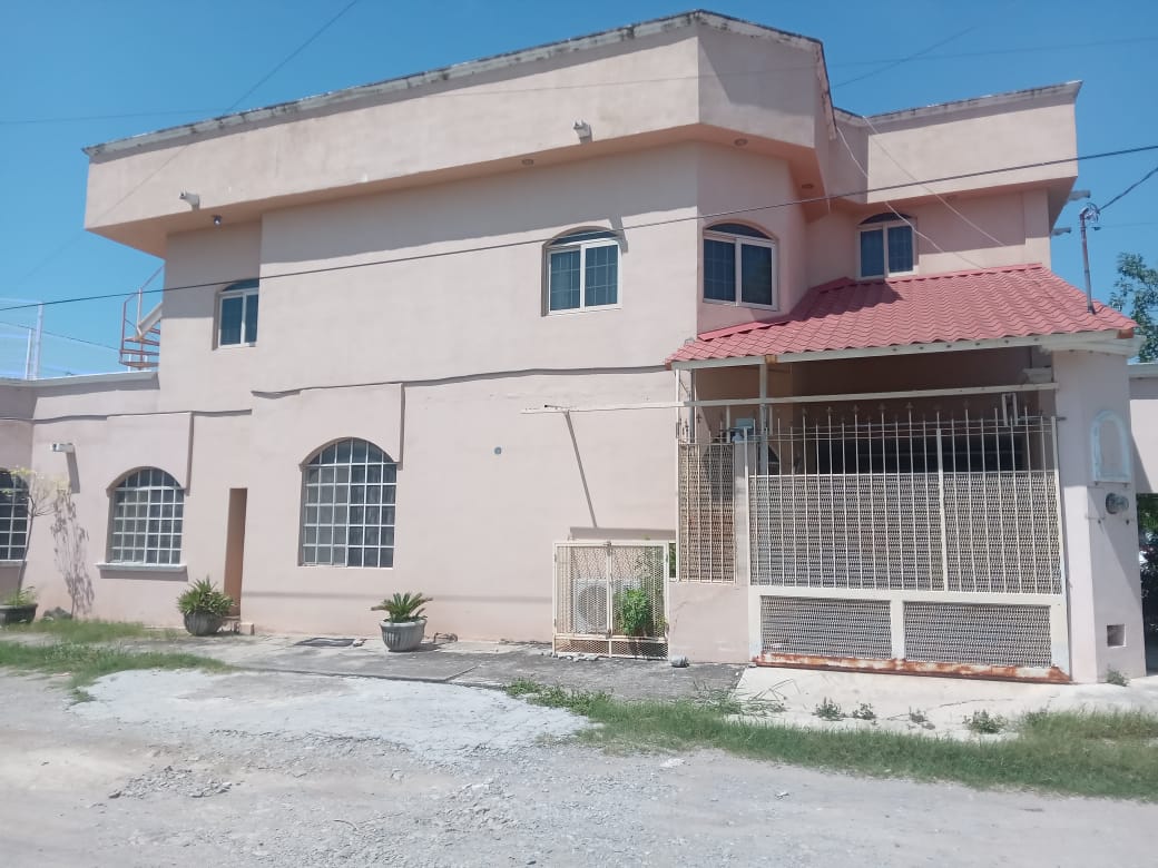 Colonia La Primavera - Casa en Venta — fotografía 2