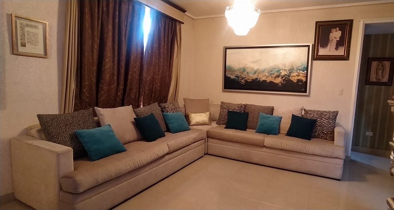Colonia La Primavera - Casa en Venta — fotografía 3