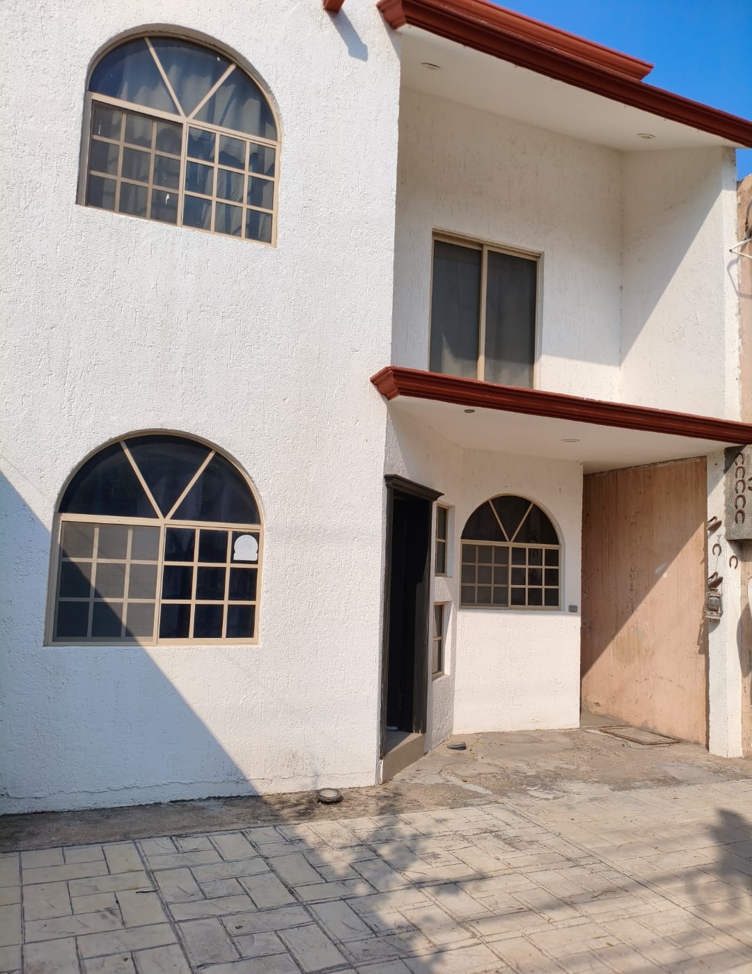 Casa en venta en Las Flores con recámara en planta baja — fotografía 2