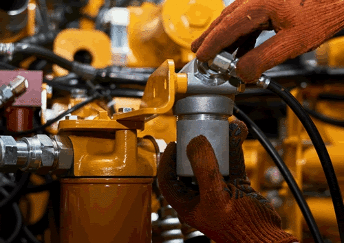 Construction Equipment Maintenance Mechanic