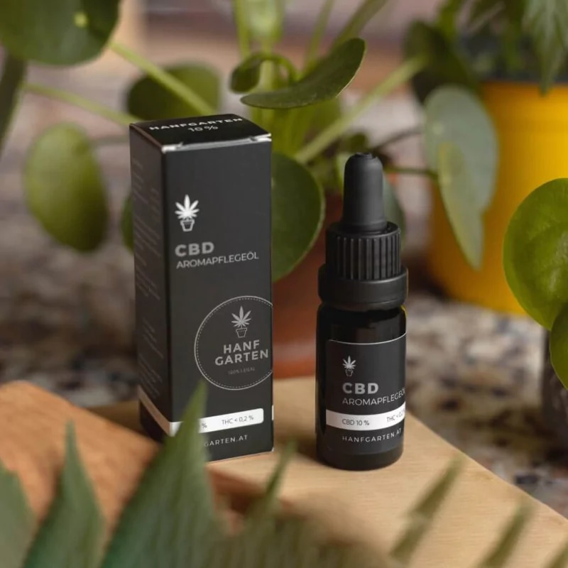 black CBD oil box